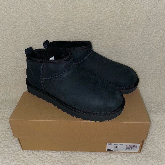 NIB Ugg Ultra Minis in Black - Picture 3 of 6